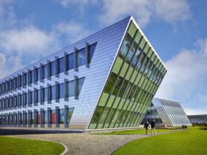 Designed to meet federal blast requirements as well as withstand a potential seismic event, the Federal Center South Building 1202 is the regional headquarters for the U.S. Army Corps of Engineers in Seattle, Wash. Photo: Benjamin Benschneider