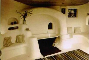 This cob massage studio in Oregon shows off the medium’s sculptural qualities.